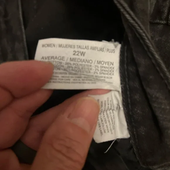 Women's Size 22W Bandolino MANDIE Black Straight Leg Jeans GUC - Picture 3 of 7